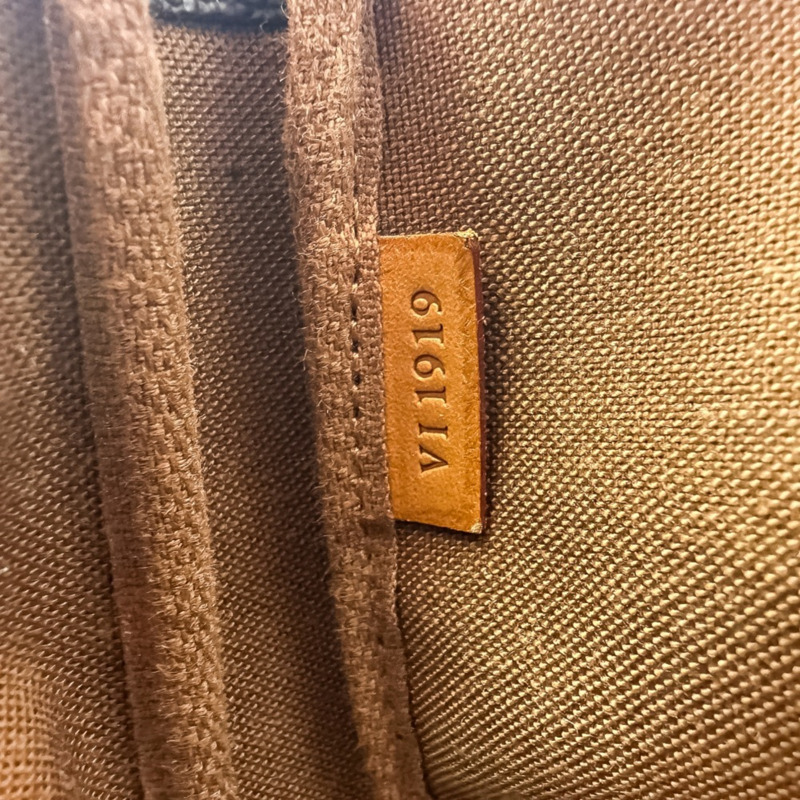 路易威登 Monogram Pochette Accessoires 女士肩帶配件包 M51980-10