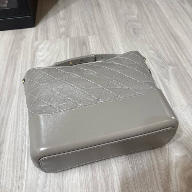 Chanel 流浪包 中號 Gabrielle 灰色-0