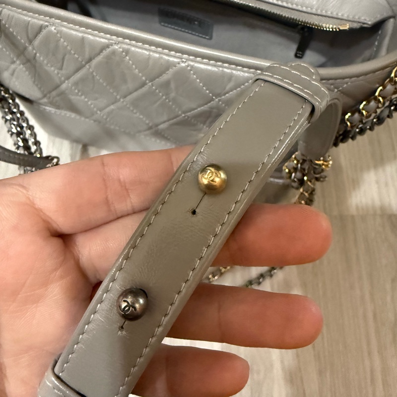 Chanel 流浪包 中號 Gabrielle 灰色-18