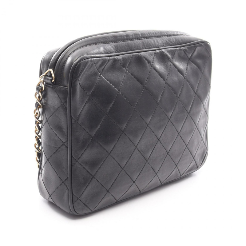 香奈兒 COCO 標誌菱形縫線鏈肩背斜背包，黑色皮革，金色五金-1