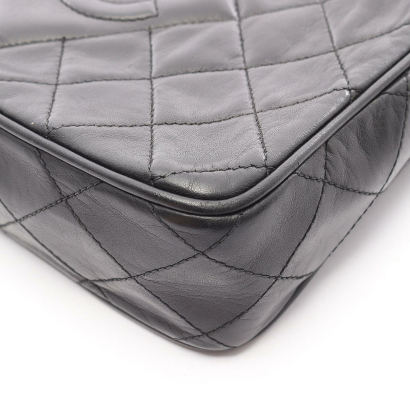 香奈兒 COCO 標誌菱形縫線鏈肩背斜背包，黑色皮革，金色五金-9