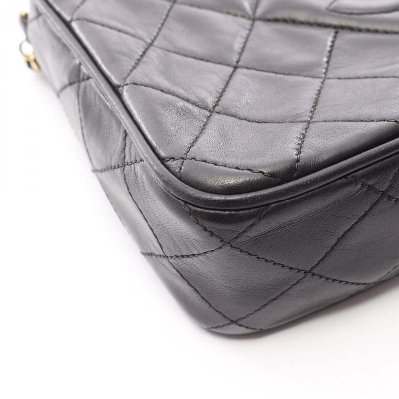 香奈兒 COCO 標誌菱形縫線鏈肩背斜背包，黑色皮革，金色五金-10