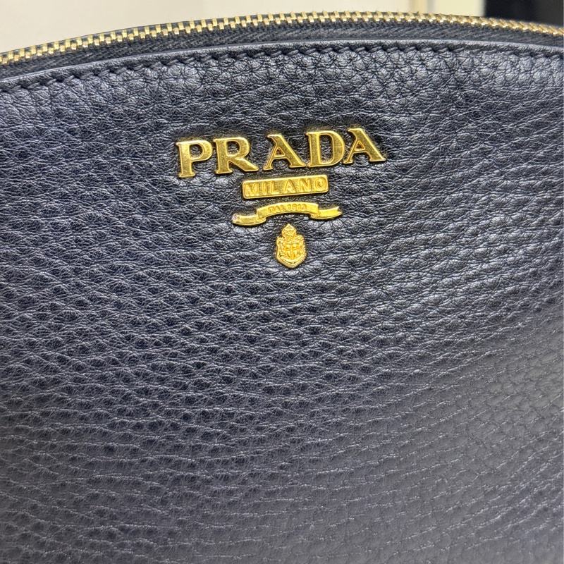 年前出清價甜賣一週🔥黑色Prada有質感的真皮 收納包 化妝包 內膽包 拉鏈包包-5