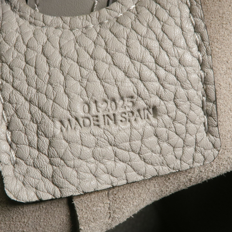 LOEWE 牛皮皮革Balloon Bag Small銀扣肩背袋-5