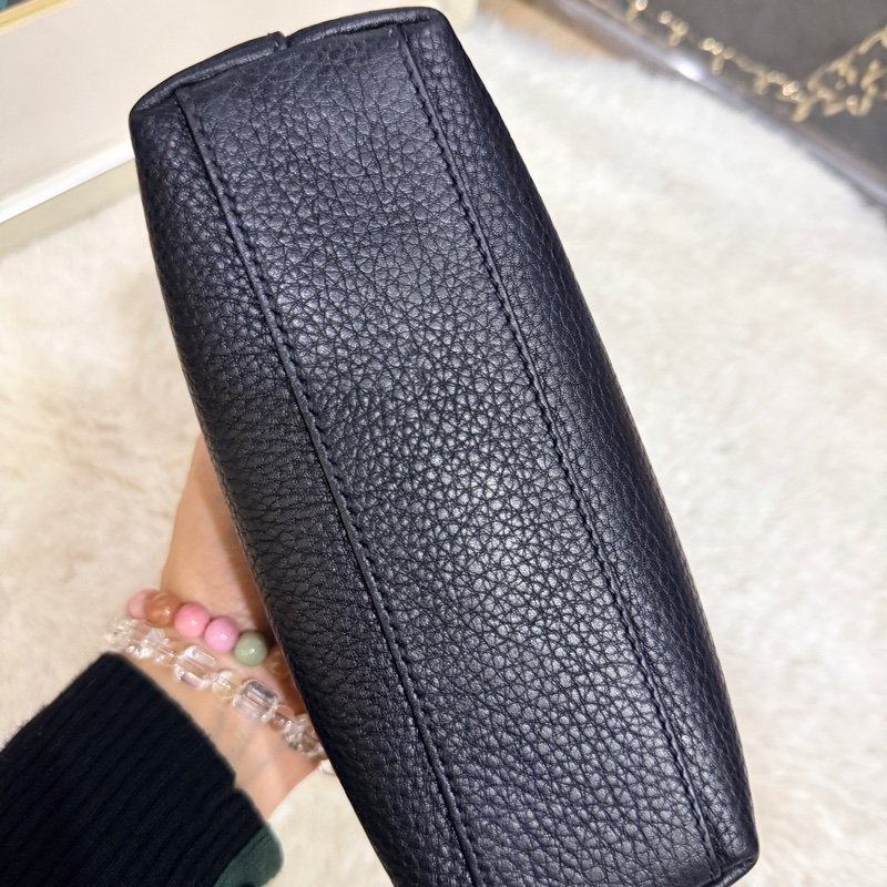 黑色Prada有質感的真皮 收納包 化妝包 內膽包 拉鏈包包-14