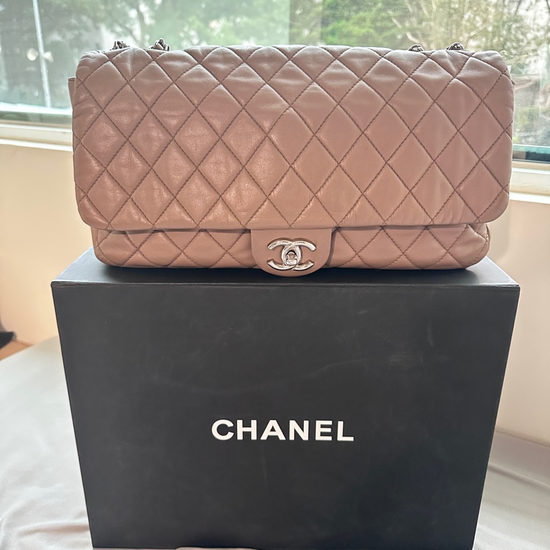 Chanel香奈兒卡其裸色CF單肩斜背機場包 14開 (極珍稀雨衣包)-0