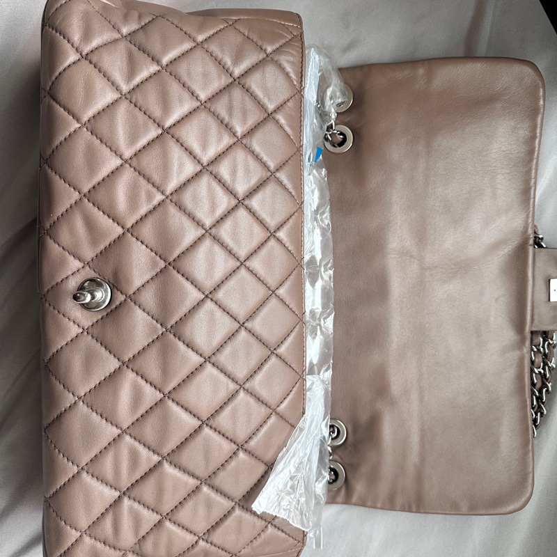 Chanel香奈兒卡其裸色CF單肩斜背機場包 14開 (極珍稀雨衣包)-5