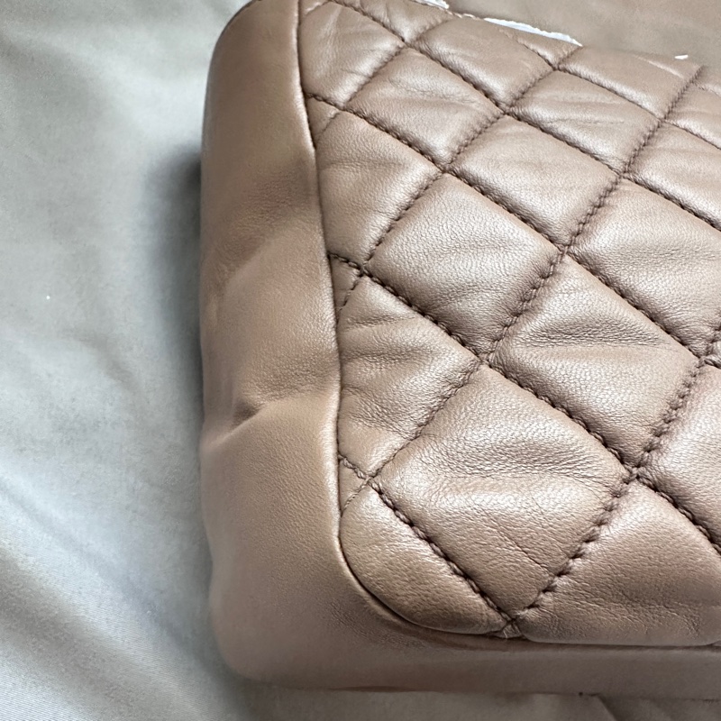 Chanel香奈兒卡其裸色CF單肩斜背機場包 14開 (極珍稀雨衣包)-18