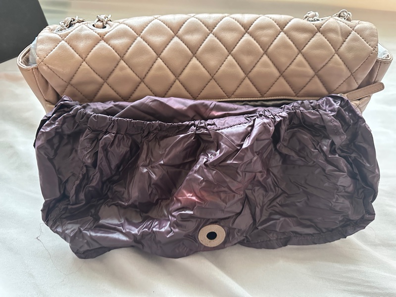 Chanel香奈兒卡其裸色CF單肩斜背機場包 14開 (極珍稀雨衣包)-22