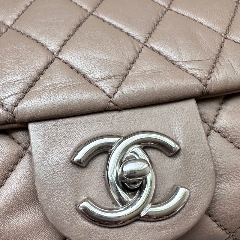 Chanel香奈兒卡其裸色CF單肩斜背機場包 14開 (極珍稀雨衣包)-33