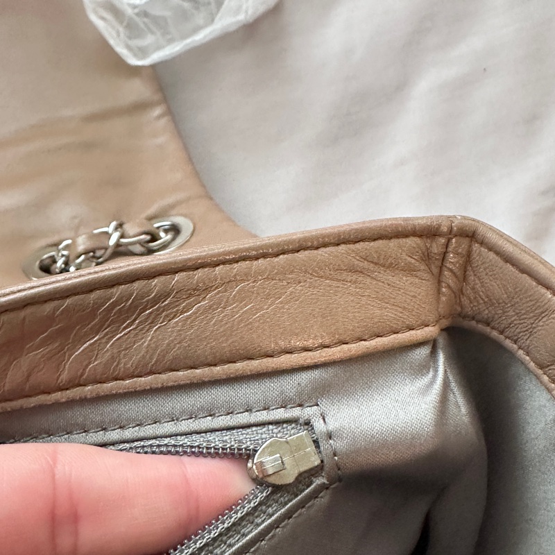 Chanel香奈兒卡其裸色CF單肩斜背機場包 14開 (極珍稀雨衣包)-35