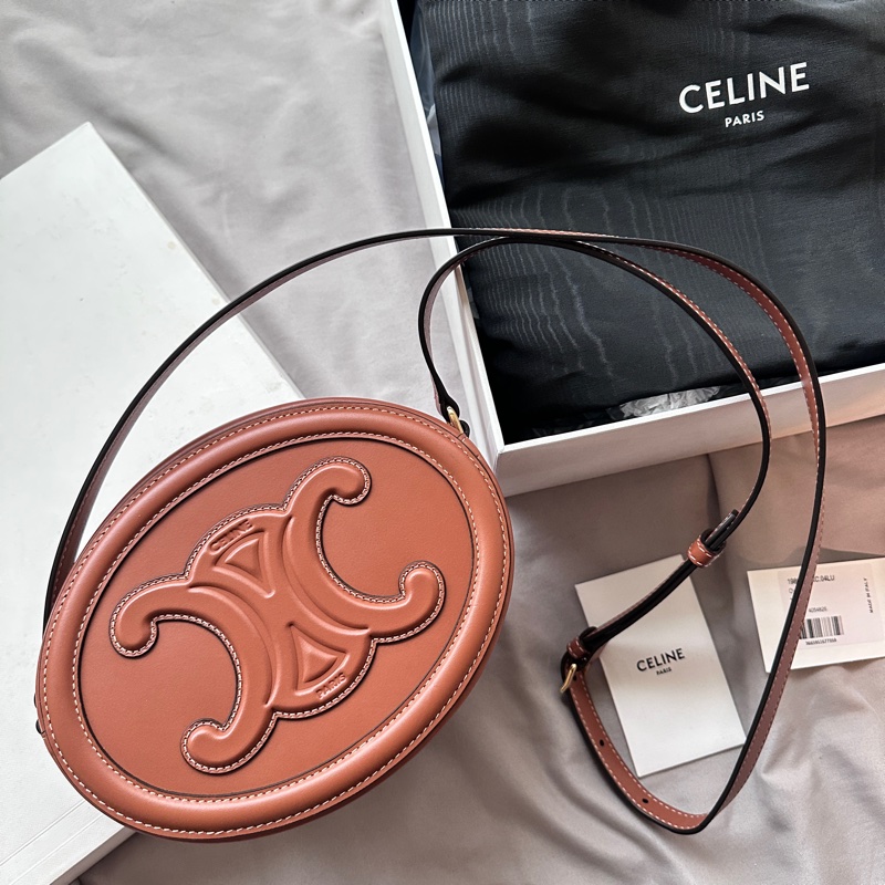 Celine「大圓餅」月餅單肩斜背包 焦糖色凱旋門浮雕 附全套盒子防塵袋-0