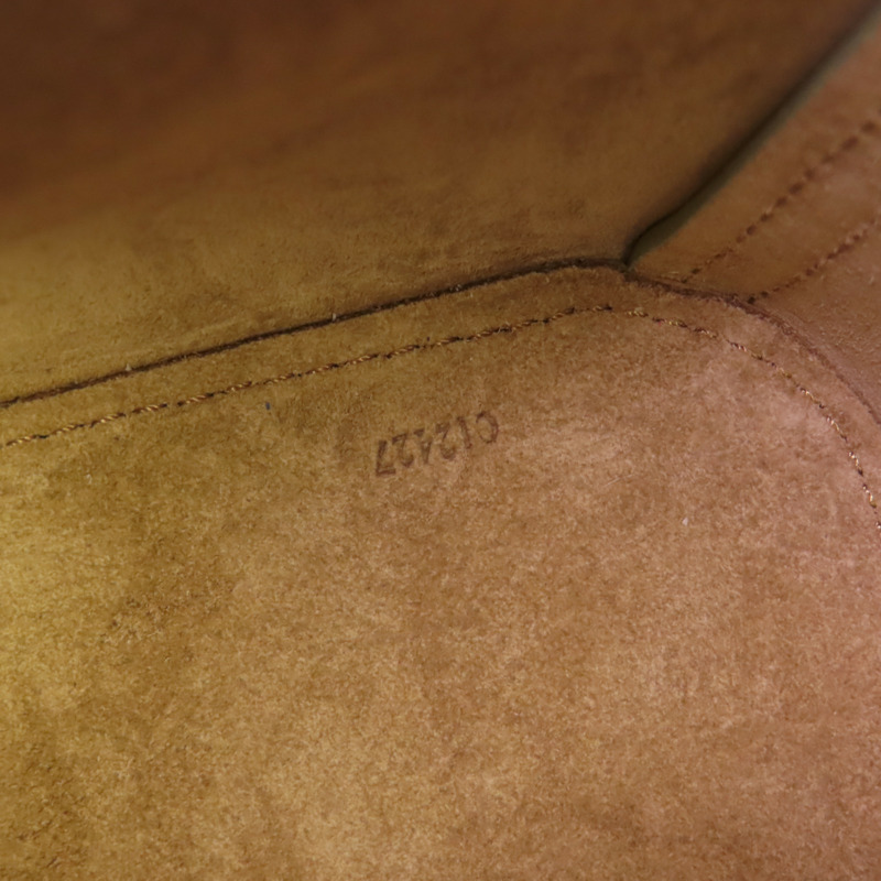 LOEWE 牛皮皮革Pebble Bucket Mini金扣手挽肩背兩用袋-12