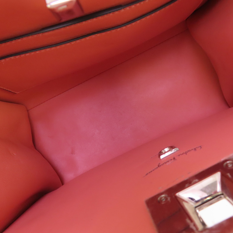 Salvatore Ferragamo 牛皮皮革Studio Box Bag銀扣手挽肩背兩用袋-11