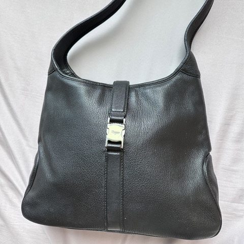 Ferragamo菲拉格慕黑銀全皮hobo單肩包