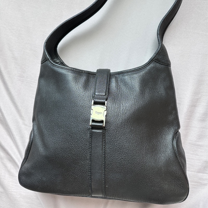 Ferragamo菲拉格慕黑銀全皮hobo單肩包-0