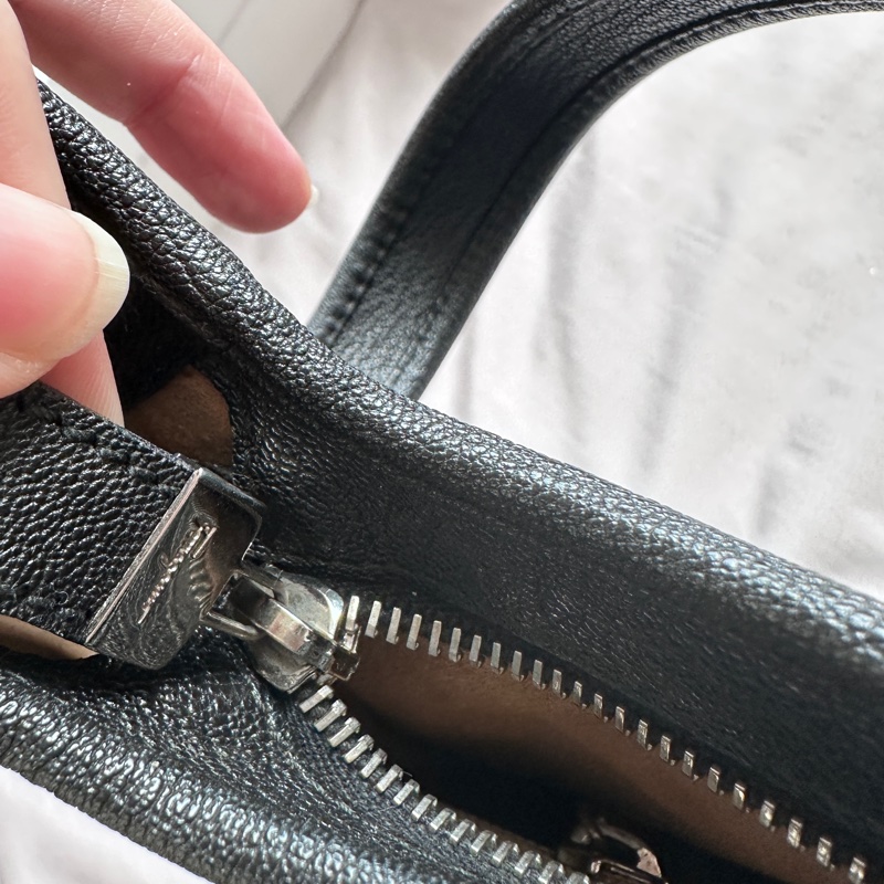 Ferragamo菲拉格慕黑銀全皮hobo單肩包-11