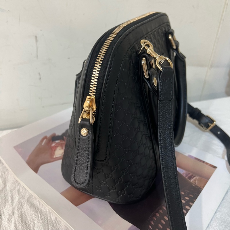 ෆ Gucci 全皮壓紋貝殼包 🈶購證-6