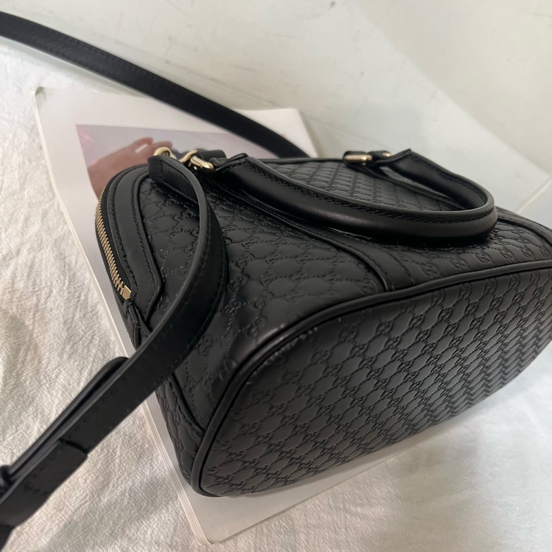 ෆ Gucci 全皮壓紋貝殼包 🈶購證-10