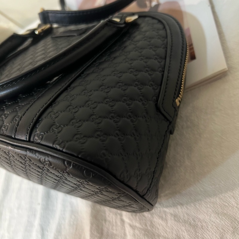 ෆ Gucci 全皮壓紋貝殼包 🈶購證-16