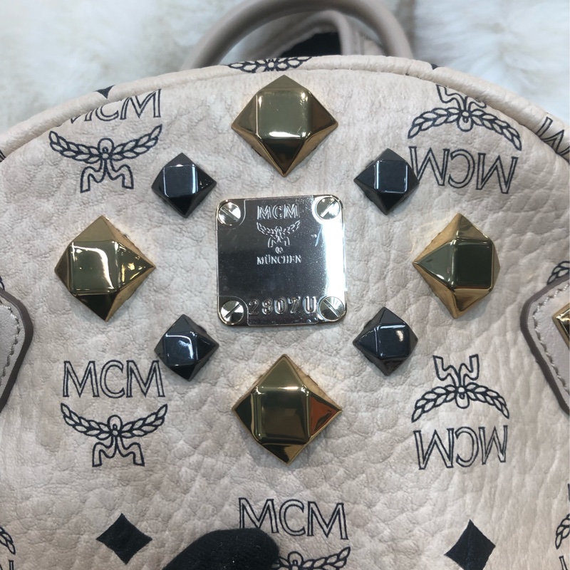 MCM 米杏色 兩用背囊 XB318-21