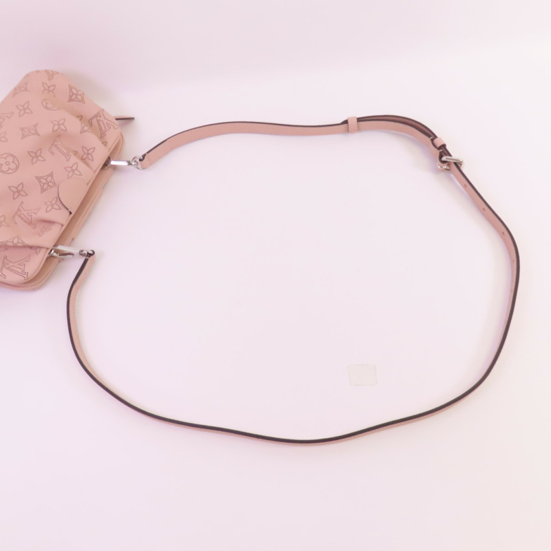 LOUIS VUITTON Monogram Mahina Scala Mini Pouch銀扣肩背袋-4