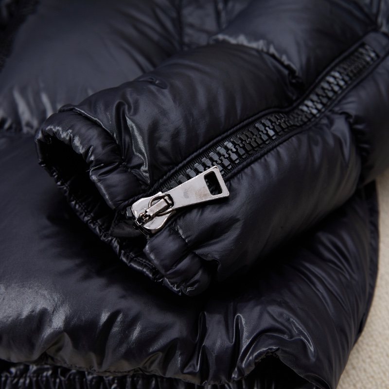 ❤️ MONCLER 經典版型 百搭黑色 羽絨外套-1