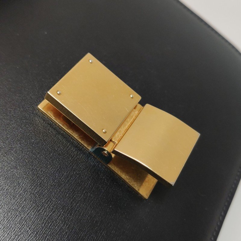 Celine Classic Box豆腐包中號牛皮純色按壓式鎖扣斜挎包單肩包-12