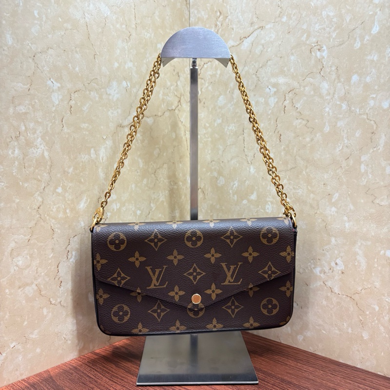 LV新款三合一路易威登Felicie Pochette 經典老花 腋下三合一包包 絨布內里 芯片款-11