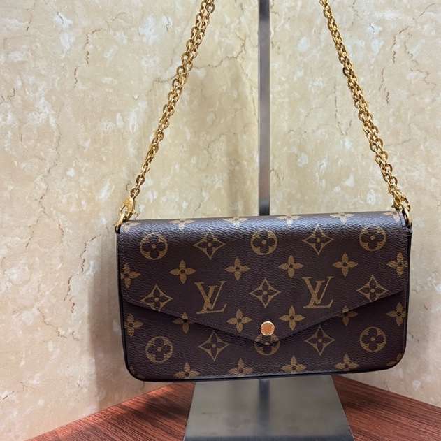 LV新款三合一路易威登Felicie Pochette 經典老花 腋下三合一包包 絨布內里 芯片款-16