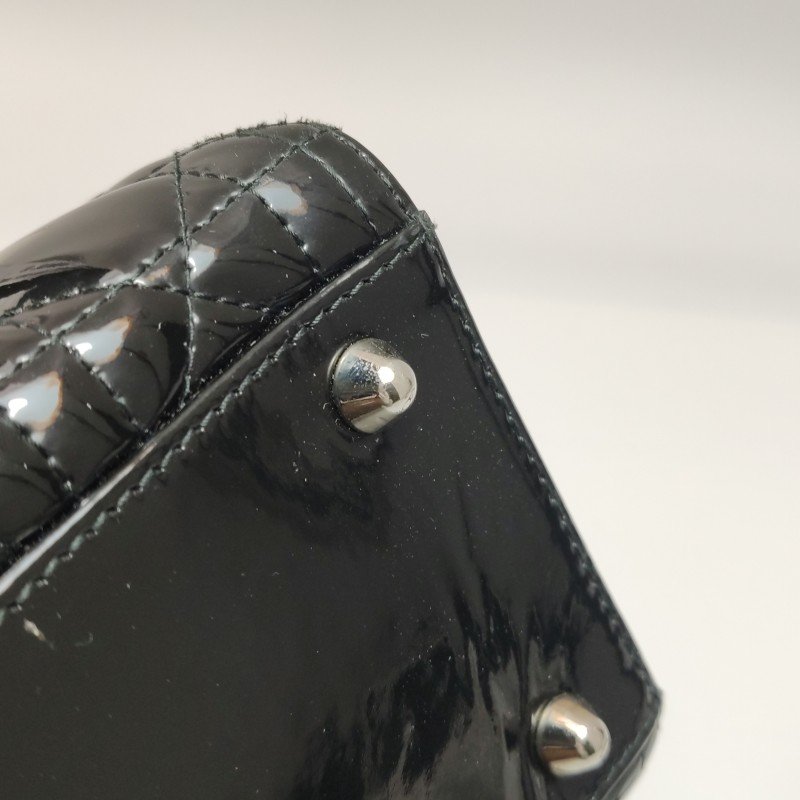 Dior Lady Dior戴妃包大號漆皮藤格紋字母Logo吊飾斜挎包單肩包-14