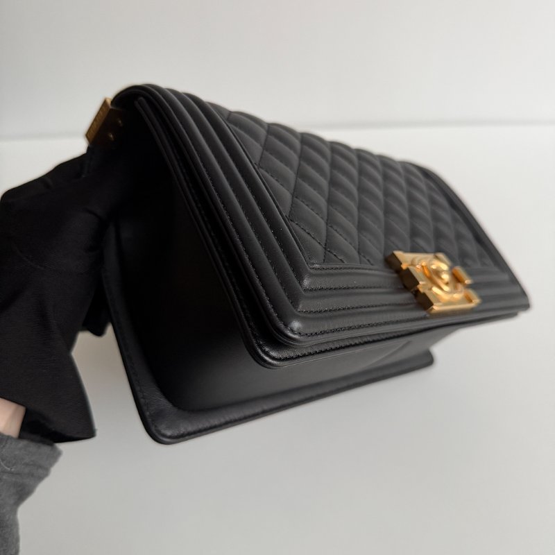 Chanel Boy 25 黑金羊皮-7