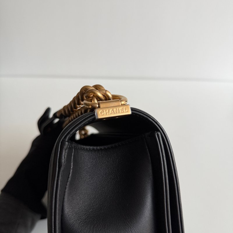 Chanel Boy 25 黑金羊皮-10