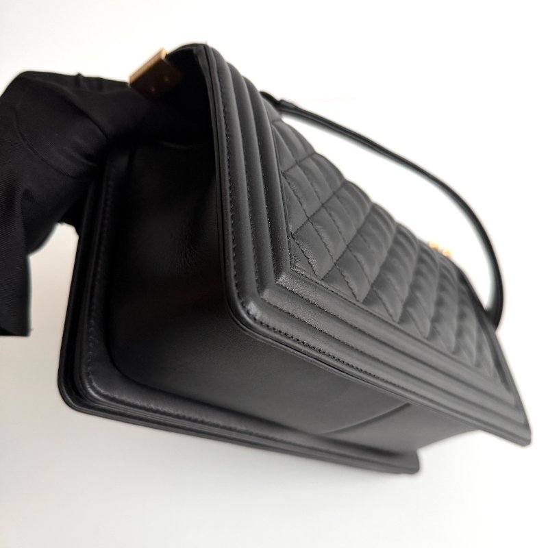 Chanel Boy 25 黑金羊皮-13