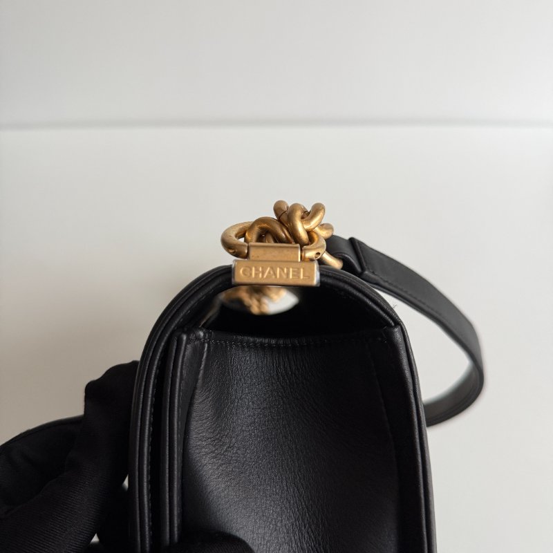 Chanel Boy 25 黑金羊皮-15