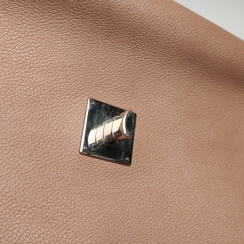 Louis Vuitton(LV)Lockme牛皮撞色LV轉鎖斜挎包單肩包-12