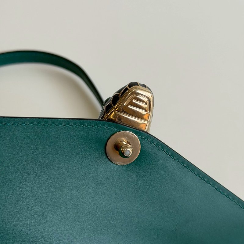 閒置新🙌🏻 Bvlgari 寶格麗 Serpenti Forever 斜揹包 綠-9