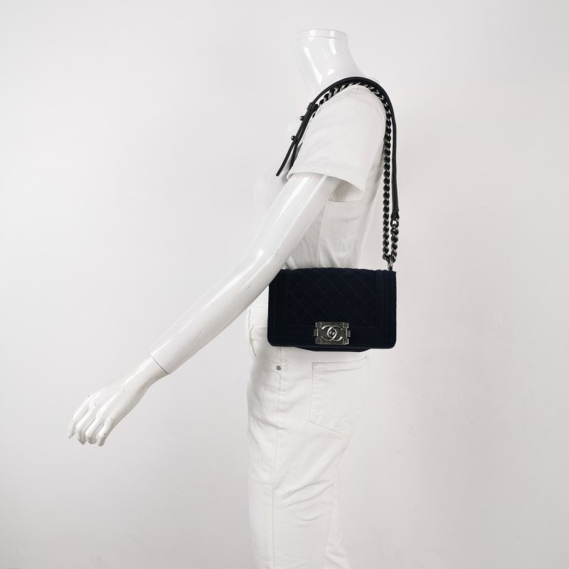 Chanel Leboy季節限定款小號羊皮絨布方形雙C鎖扣單肩包-1