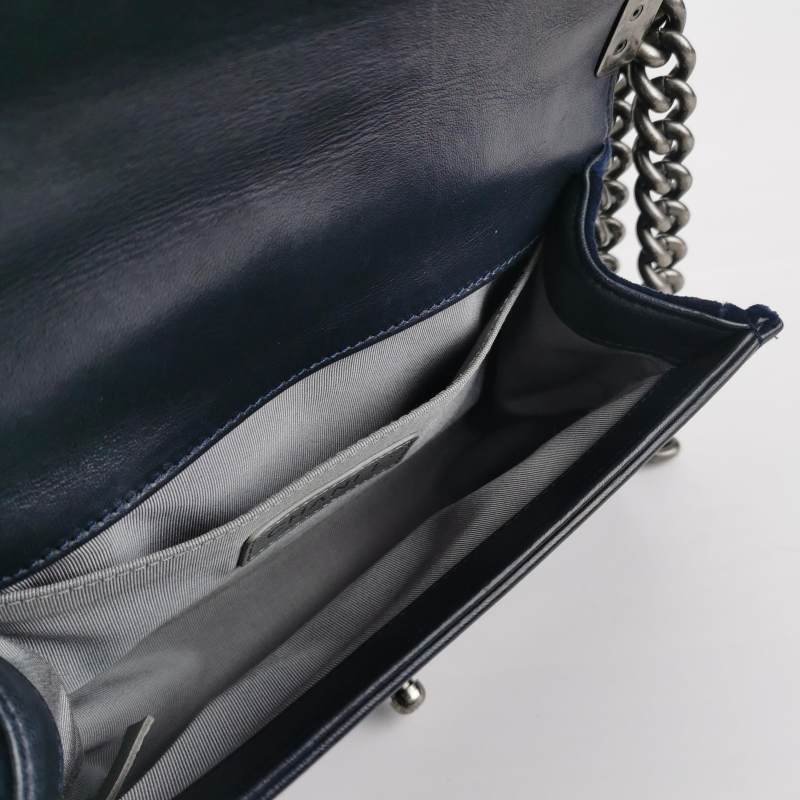 Chanel Leboy季節限定款小號羊皮絨布方形雙C鎖扣單肩包-6