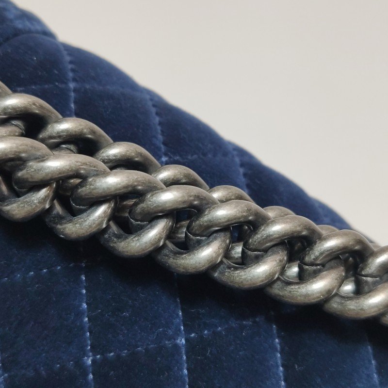 Chanel Leboy季節限定款小號羊皮絨布方形雙C鎖扣單肩包-15