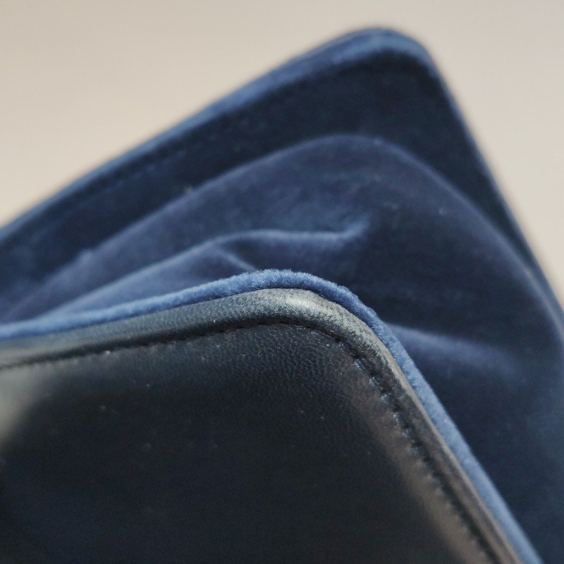 Chanel Leboy季節限定款小號羊皮絨布方形雙C鎖扣單肩包-22