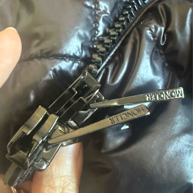 (現貨)二手Moncler suyen黑色2碼-9