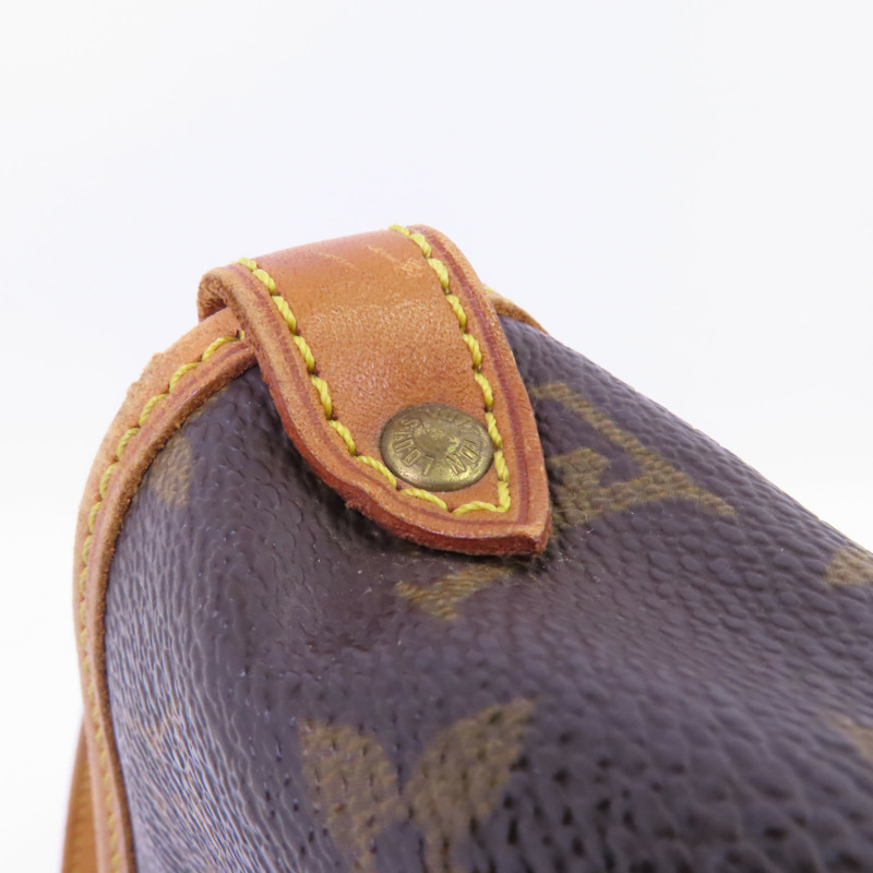 LOUIS VUITTON Monogram Saumur 30金扣肩背袋-24