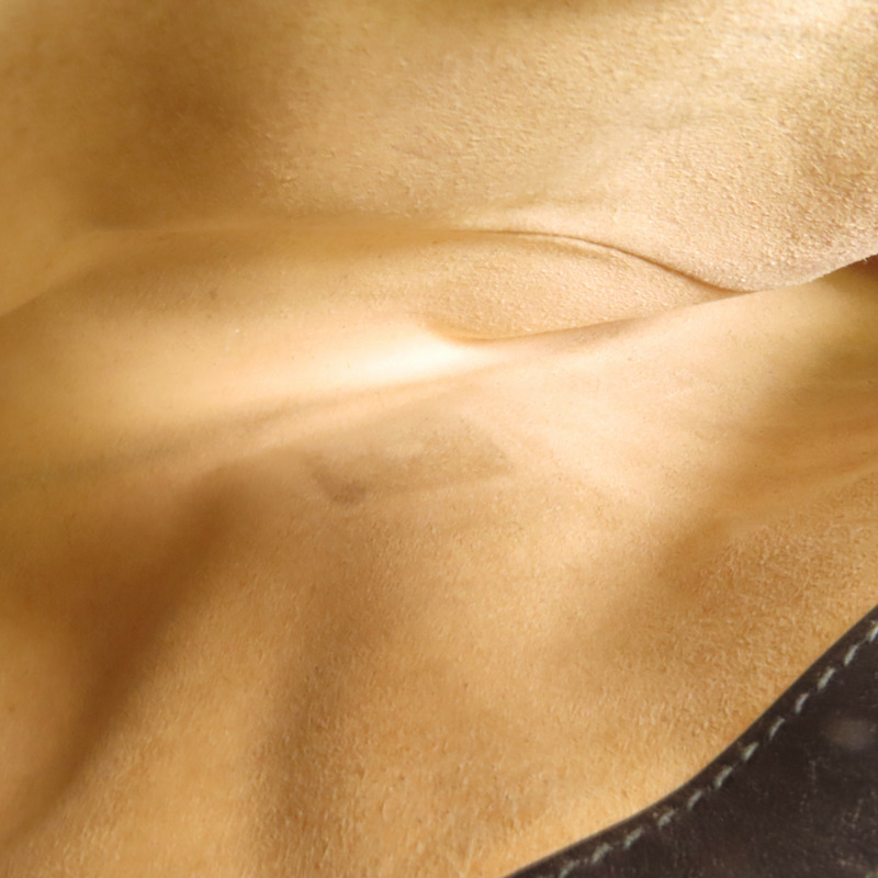 GUCCI 牛皮皮革GG Marmont金扣肩背袋-16