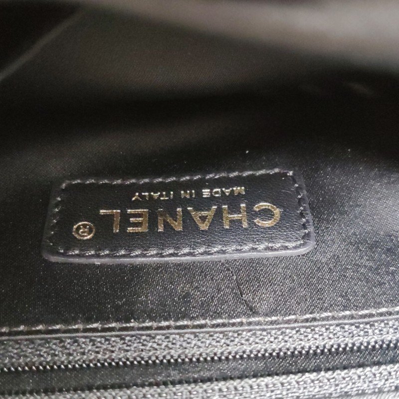 Chanel PTT小號牛皮純色菱格絎縫雙Clogo單肩包-10