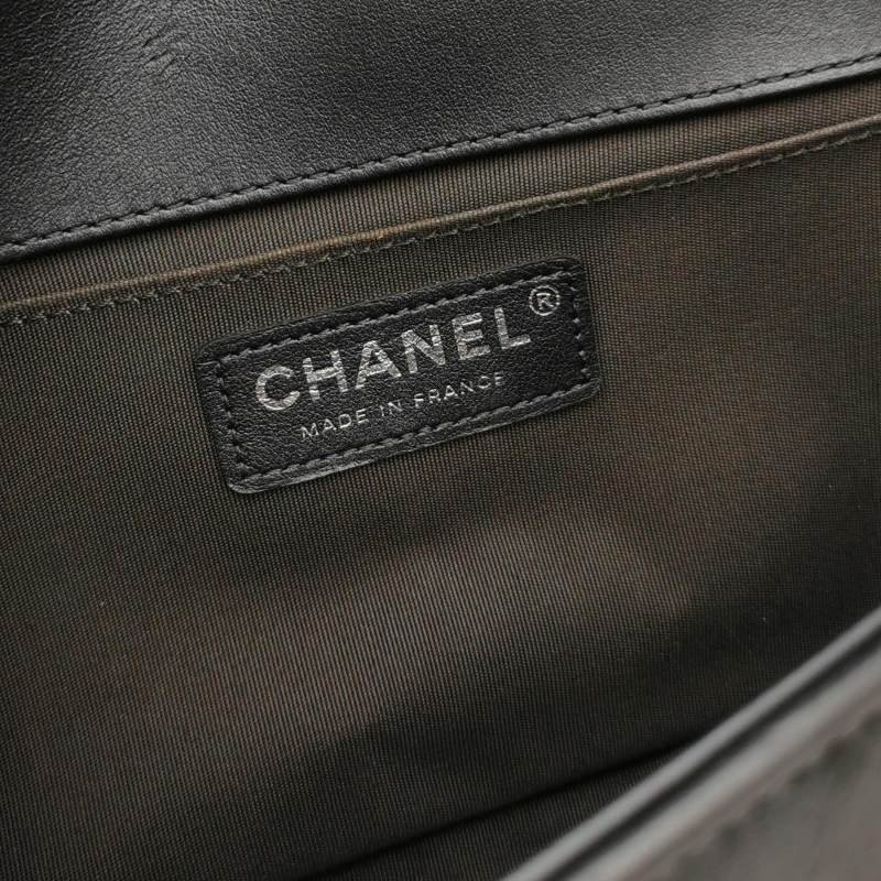 Chanel Leboy季節限定款中號牛皮釘珠裝飾方形雙C鎖扣單肩包-7