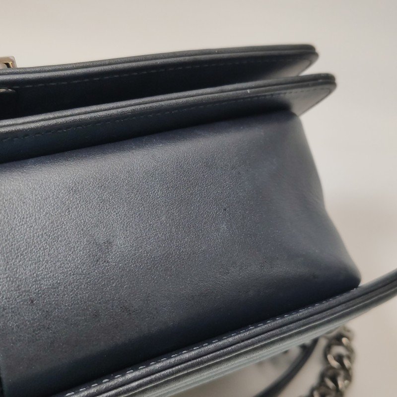 Chanel Leboy季節限定款中號牛皮釘珠裝飾方形雙C鎖扣單肩包-20