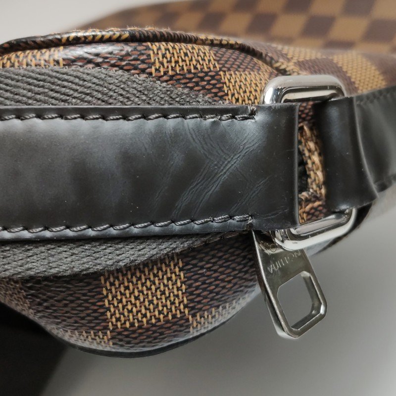 Louis Vuitton(LV)Jake牛皮棋盤格字母logo斜挎包單肩包-14