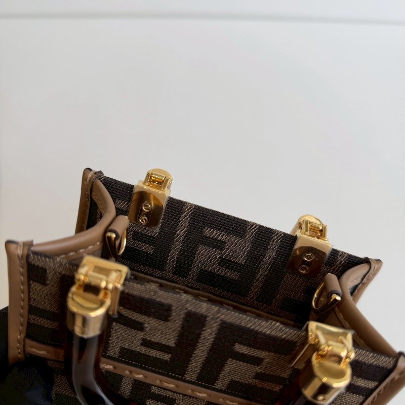 閒置新🙌🏻 Fendi 芬迪 老花琴譜包mini-8