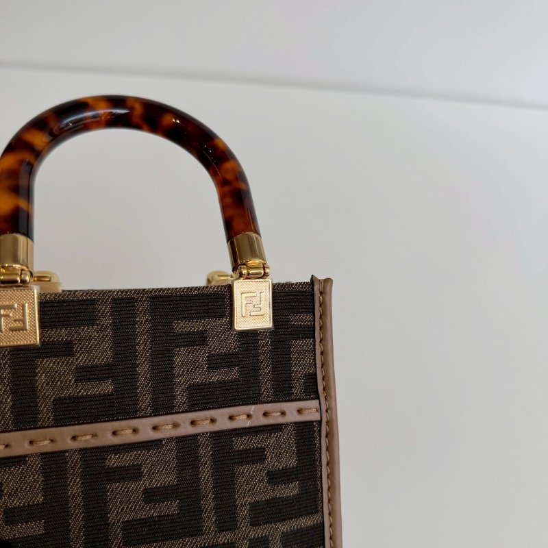 閒置新🙌🏻 Fendi 芬迪 老花琴譜包mini-11
